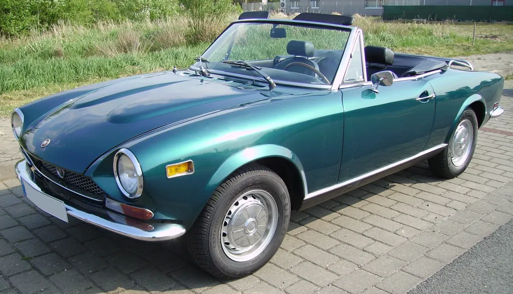 Fiat 124 Spider before